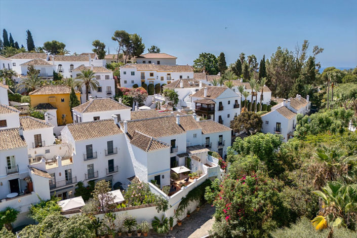 Image No.50-3 Bed Property for sale