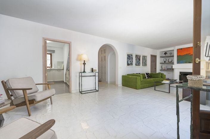 Image No.6-3 Bed Property for sale