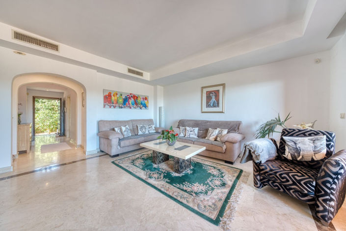 Image No.11-3 Bed Property for sale