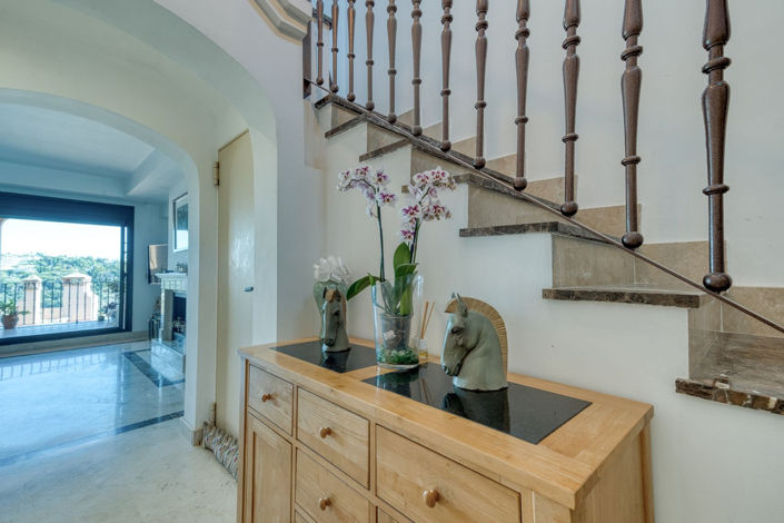 Image No.17-3 Bed Property for sale