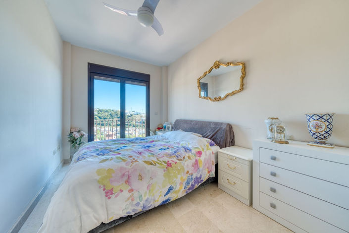 Image No.22-3 Bed Property for sale