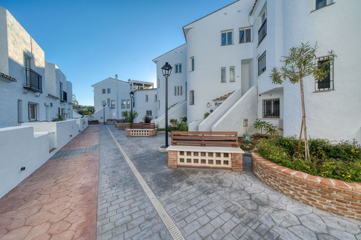 Image No.16-2 Bed Property for sale