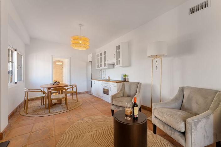 Image No.31-6 Bed Property for sale