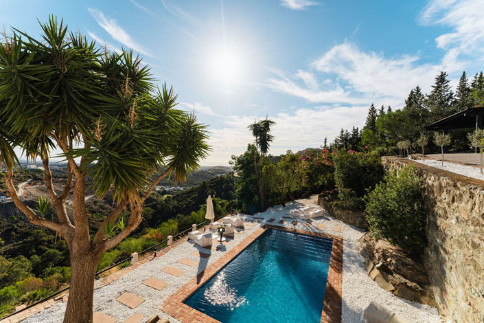 Image No.9-6 Bed Property for sale