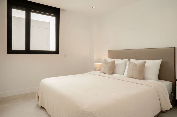 Image No.23-3 Bed Property for sale