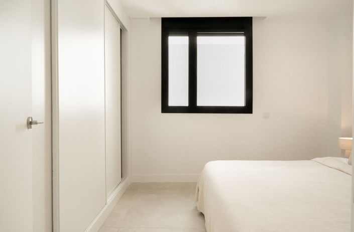 Image No.24-3 Bed Property for sale