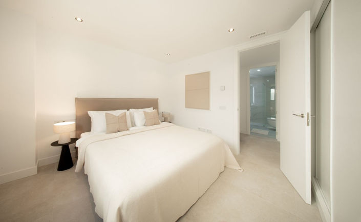 Image No.32-3 Bed Property for sale