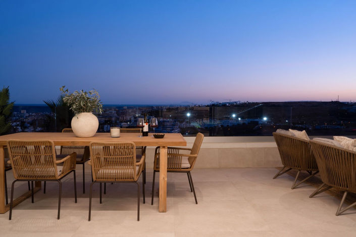 Image No.47-3 Bed Property for sale