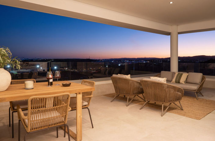 Image No.55-3 Bed Property for sale