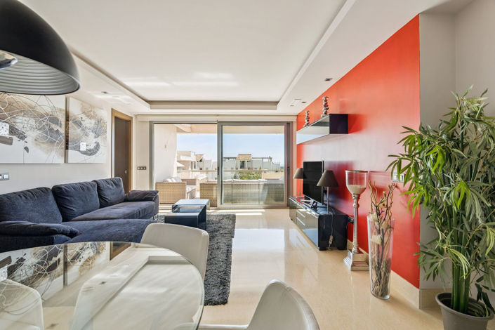 Image No.9-2 Bed Property for sale