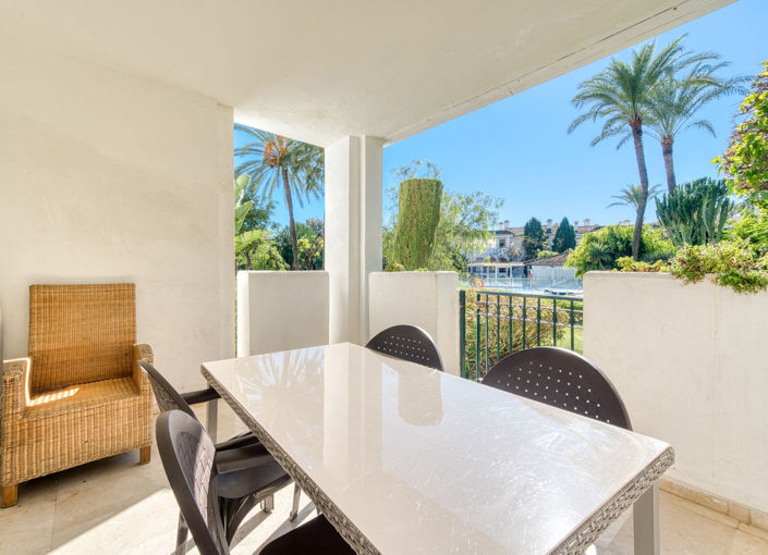 Image No.10-2 Bed Property for sale