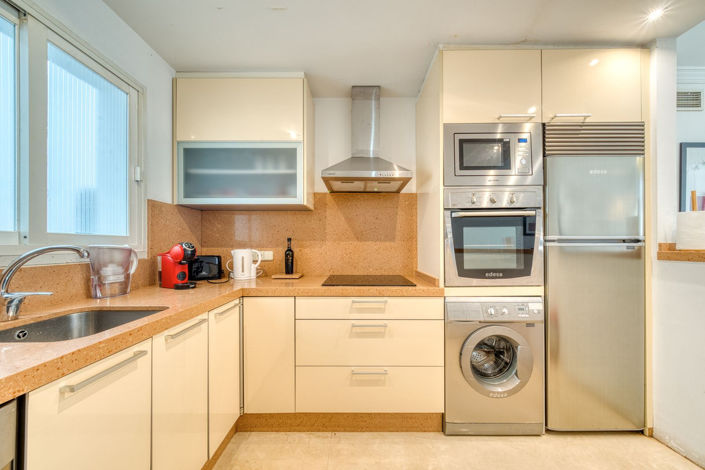 Image No.21-2 Bed Property for sale