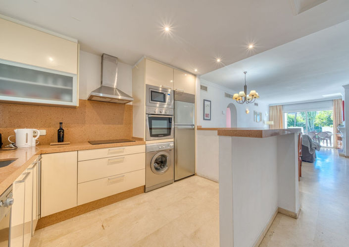 Image No.9-2 Bed Property for sale