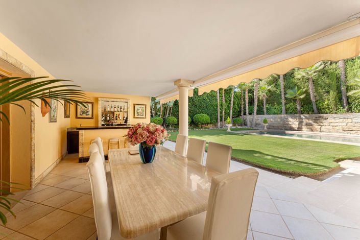 Image No.9-5 Bed Property for sale