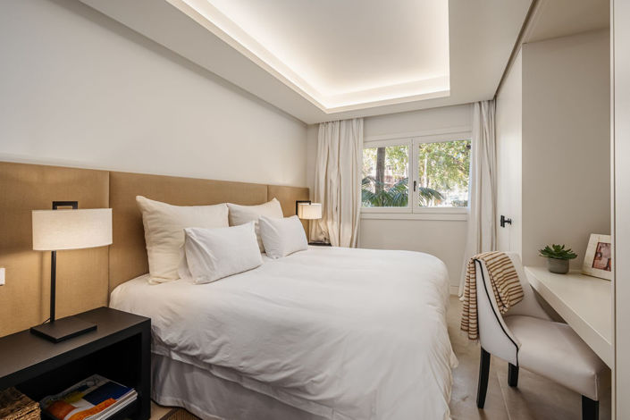 Image No.12-3 Bed Property for sale