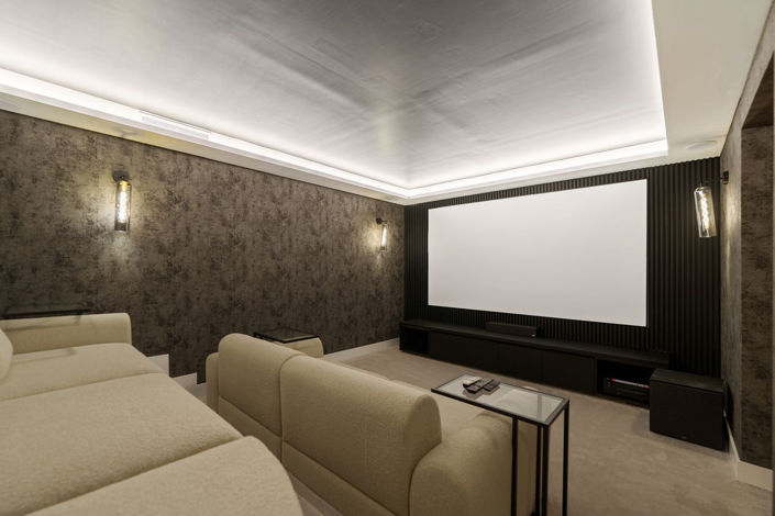 Image No.36-6 Bed Property for sale