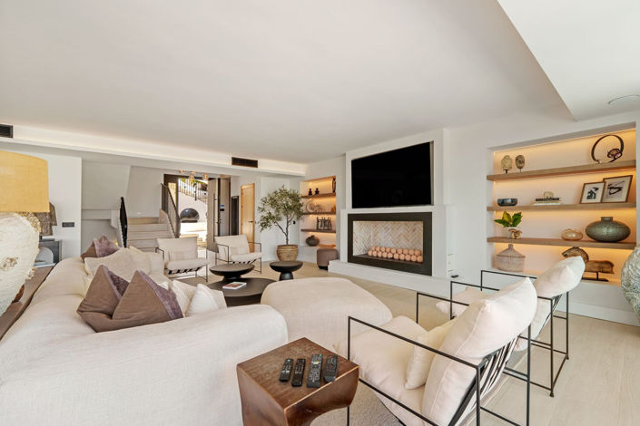 Image No.4-6 Bed Property for sale