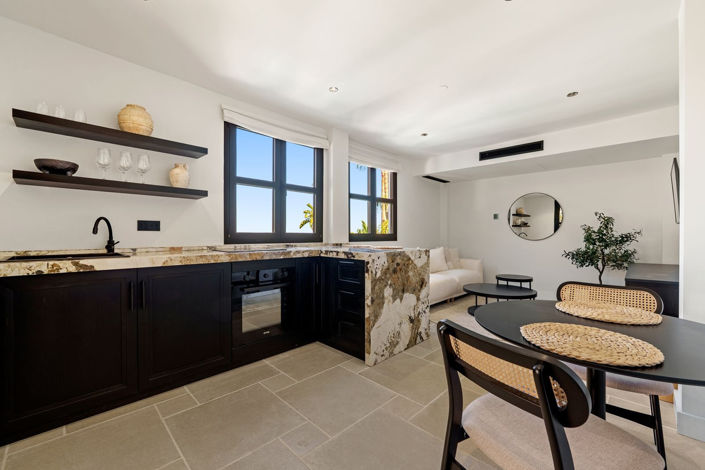 Image No.46-6 Bed Property for sale