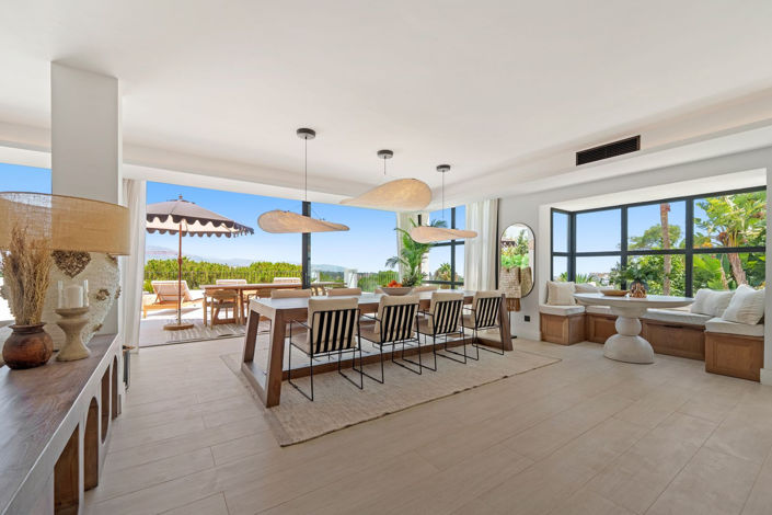 Image No.57-6 Bed Property for sale