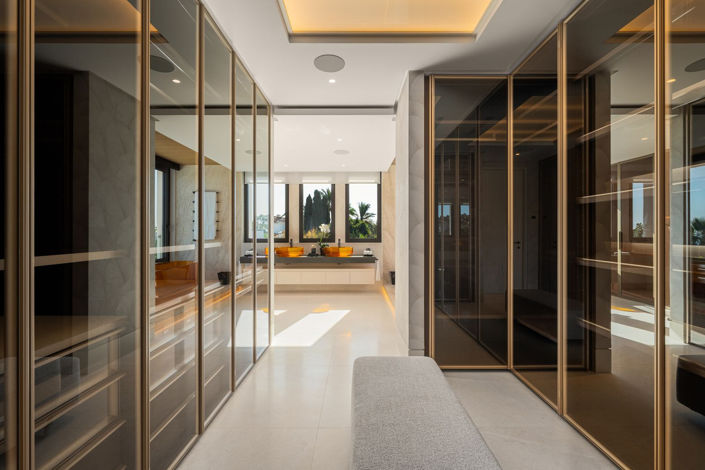 Image No.13-5 Bed Property for sale