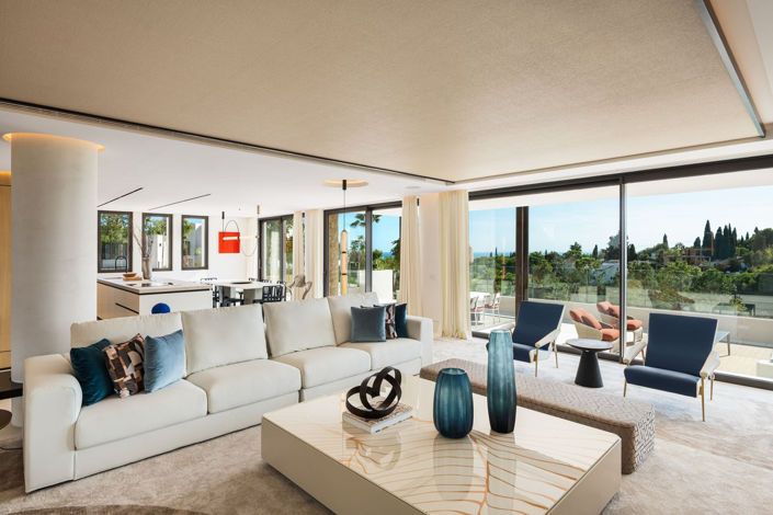 Image No.2-5 Bed Property for sale