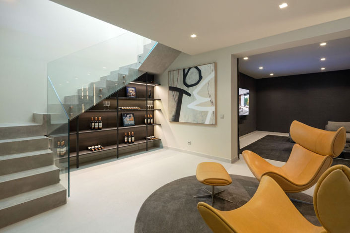 Image No.26-5 Bed Property for sale