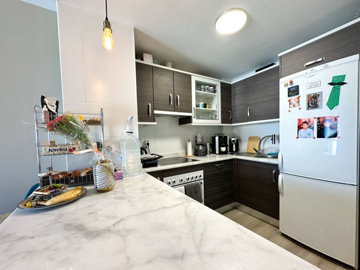 11-20939a0134ad724a8cb2a801094d15a4