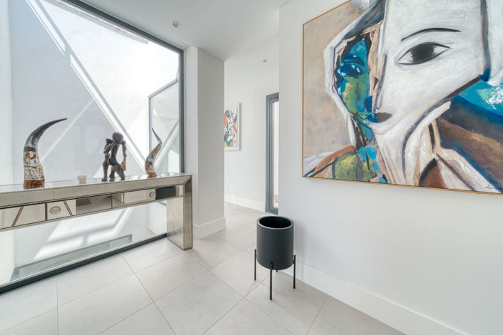 Image No.23-4 Bed Property for sale