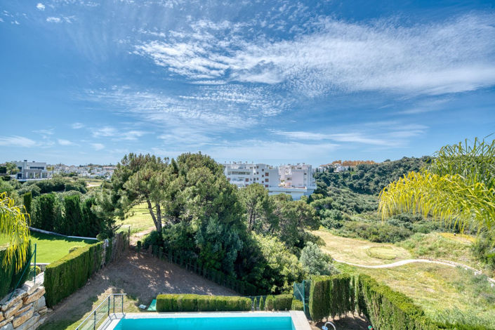 Image No.31-4 Bed Property for sale