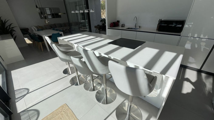 Image No.55-4 Bed Property for sale