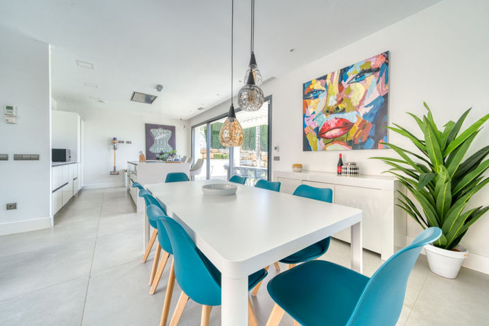 Image No.6-4 Bed Property for sale