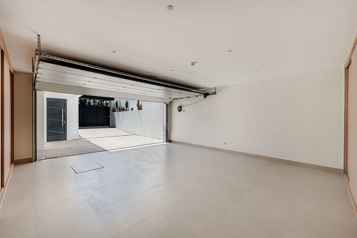 Image No.36-4 Bed Property for sale