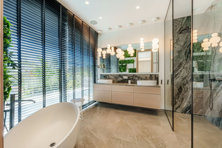 Image No.37-4 Bed Property for sale