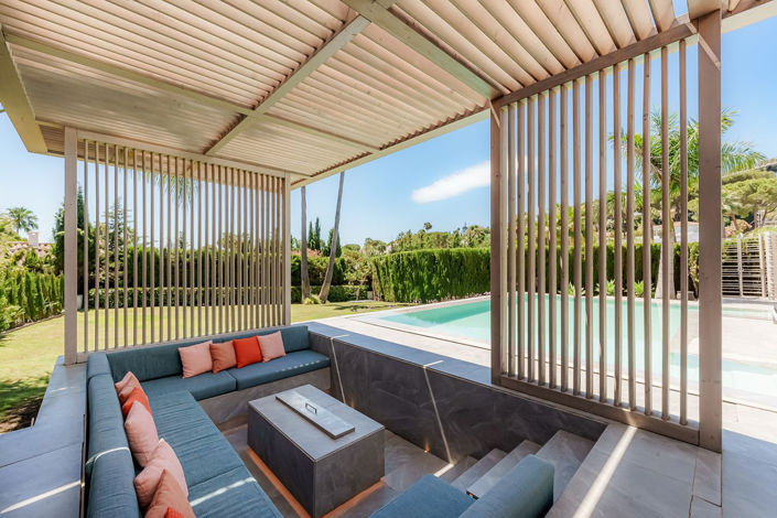 Image No.4-4 Bed Property for sale