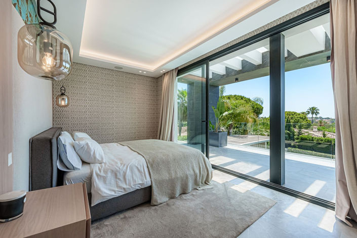 Image No.42-4 Bed Property for sale