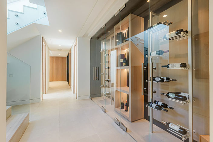 Image No.9-4 Bed Property for sale