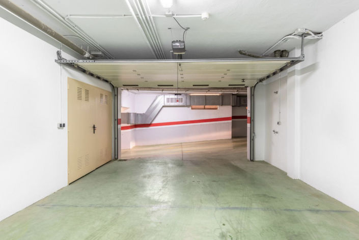 Image No.11-3 Bed Property for sale