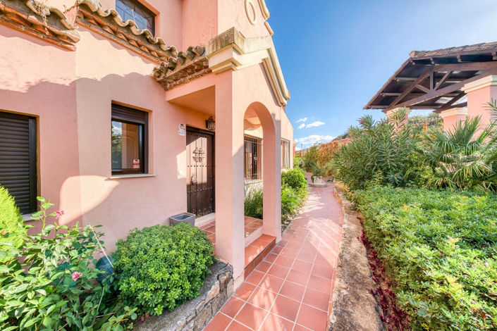 Image No.10-3 Bed Property for sale