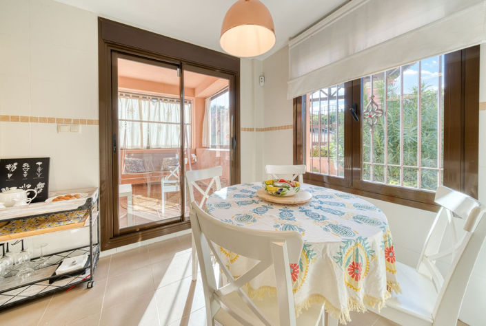 Image No.17-3 Bed Property for sale