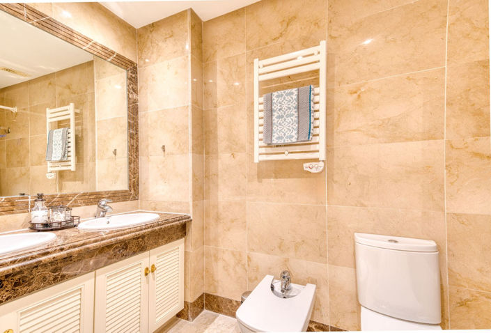 Image No.25-3 Bed Property for sale