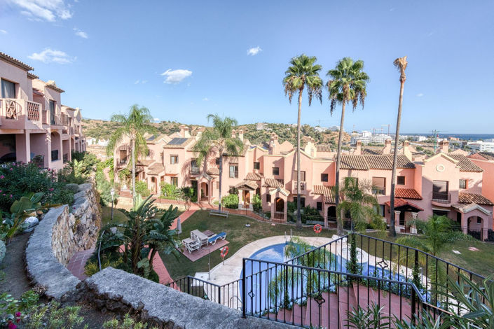 Image No.29-3 Bed Property for sale