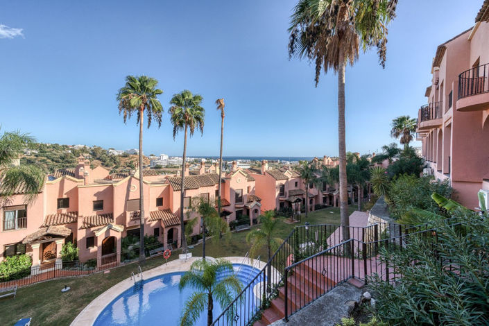 Image No.30-3 Bed Property for sale