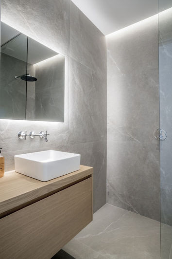 Image No.17-3 Bed Property for sale