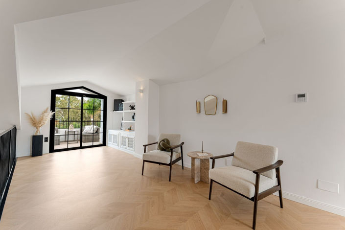 Image No.11-6 Bed Property for sale