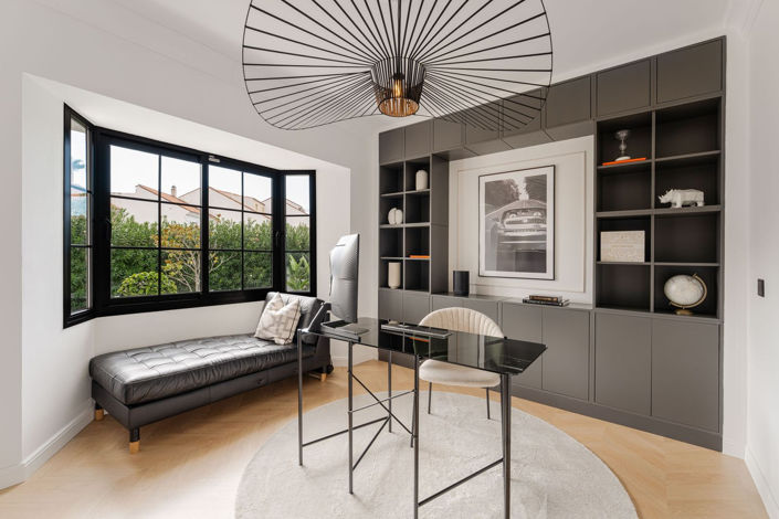 Image No.14-6 Bed Property for sale