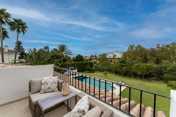 Image No.15-6 Bed Property for sale