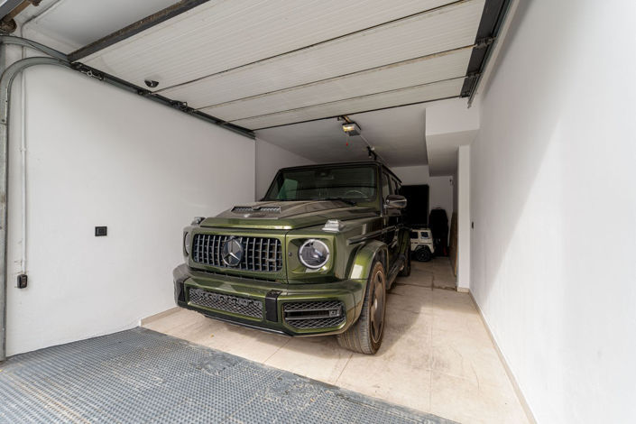 Image No.29-6 Bed Property for sale