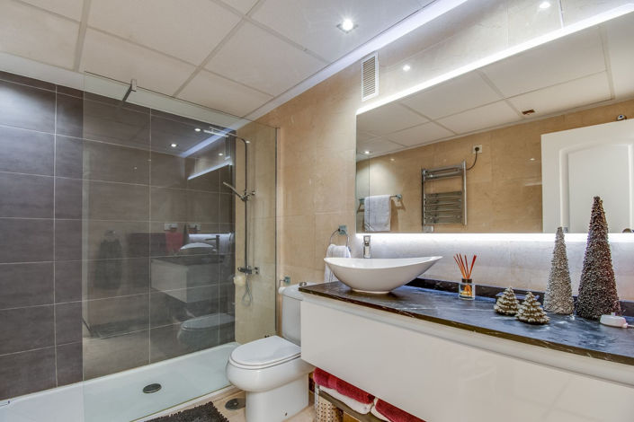 Image No.23-2 Bed Property for sale