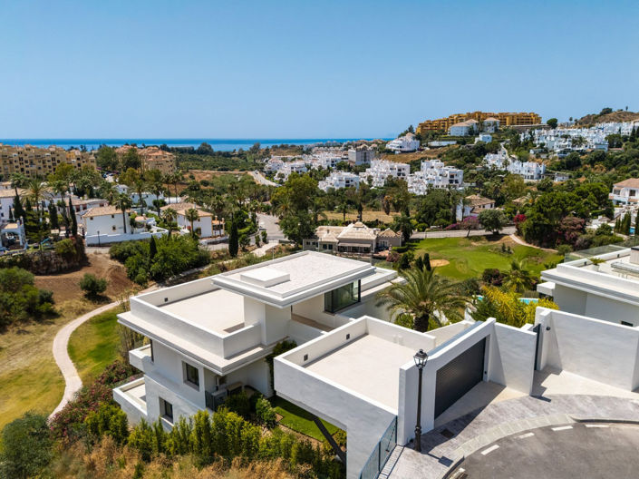 Image No.2-Propriété de 4 chambres à vendre à Estepona