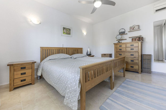 Image No.8-3 Bed Property for sale